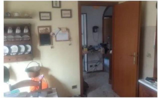 Immobile in asta di 117 m², box auto doppio in vendita a Torre d'Isola - Foto 2