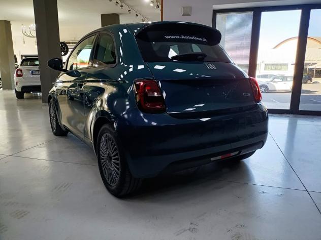 Fiat 500 3 1 ICON 118CV 87KW 42KWh 320KM AUTONOMIA - Foto 2