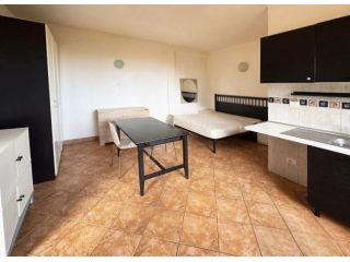 CERVETERI MONOLOCALE CON BALCONE E POSTO AUTO