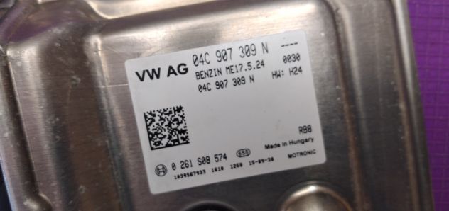 ECU ME17 5 24 0261S08574 VAG 04C907309N 1.0 VW UP HW H 24 - Foto 5