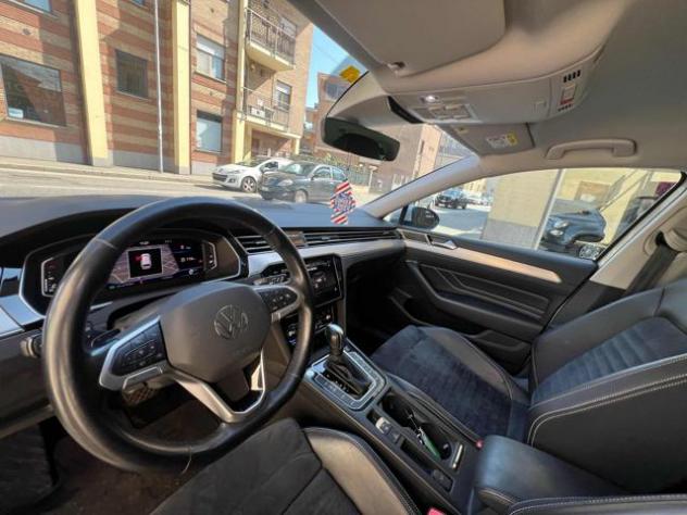 VOLKSWAGEN Passat Variant 2.0 TDI SCR EVO DSG Executive rif. 23936868 - Foto 9