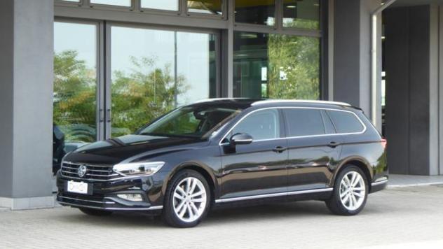 VOLKSWAGEN Passat Variant 2.0 TDI SCR 190 CV DSG Highline BMT rif. 23922446