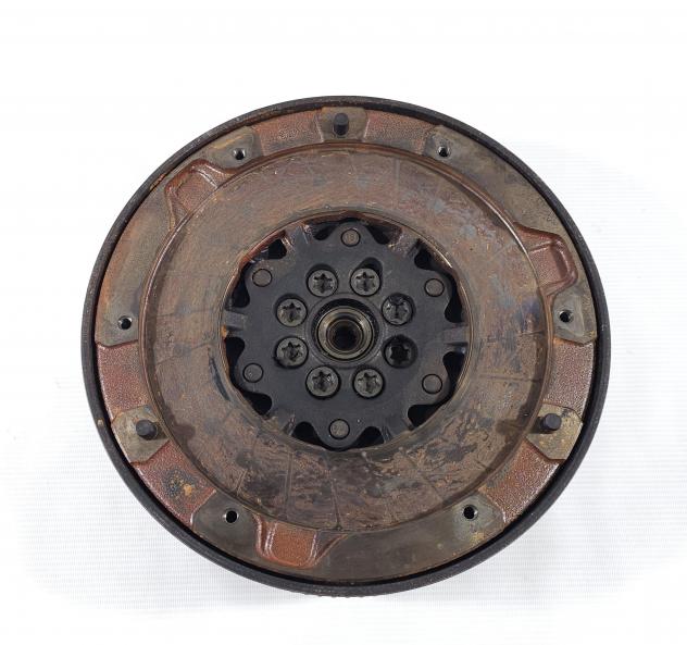 VOLANO BMW X1 Serie (E84) 21207637279 N47D20C Diesel 2000 (0915)