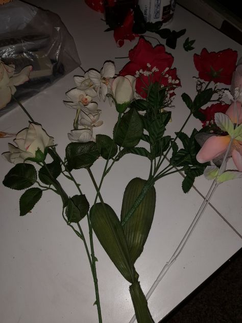 N.8 MAZZI DI FIORI SINTETICI VARI TIPI - Foto 7