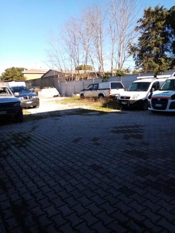 Stagno vendesi ampio capannone con piazzale suddiviso in 2 unità immobiliari - Foto 7