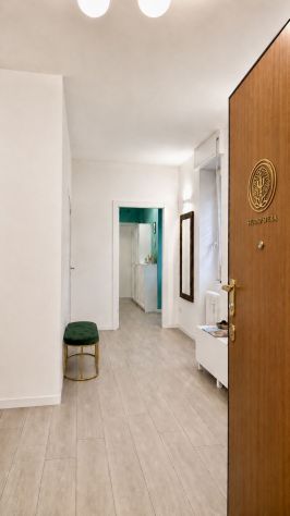 Uffici - Studi - Stanze in affitto in Via Medardo Rosso Milano