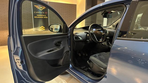 Lancia Ypsilon 1.0 70cv Hybrid Gold - 2023 - Foto 9