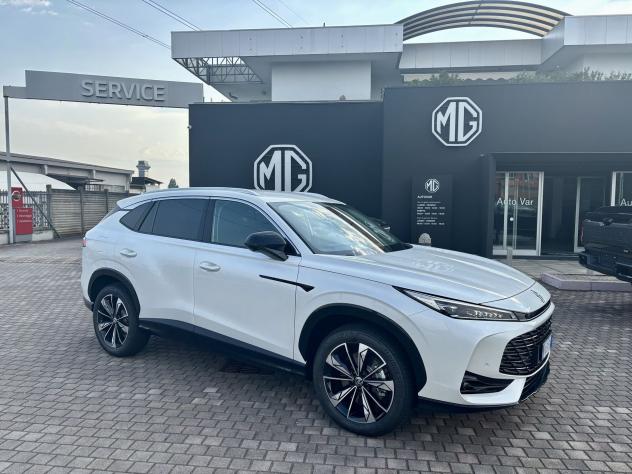 MG HS 1.5 T HEV Luxury AT