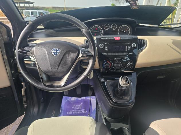 Lancia Ypsilon 1.2 GPL 69cv Ecochic Gold - Foto 9