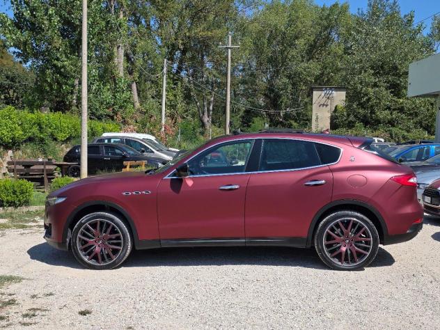 MASERATI LEVANTE 3.0 Diesel 275 CV Q4 Granlusso - Foto 6