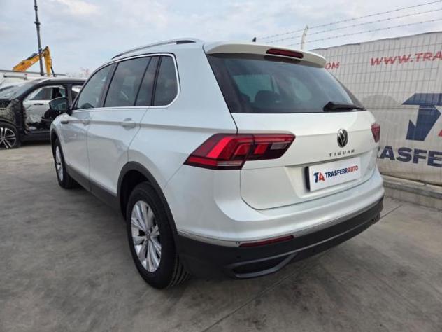 VOLKSWAGEN Tiguan 2.0 TDI 150 CV SCR DSG Life rif. 24159872 - Foto 3