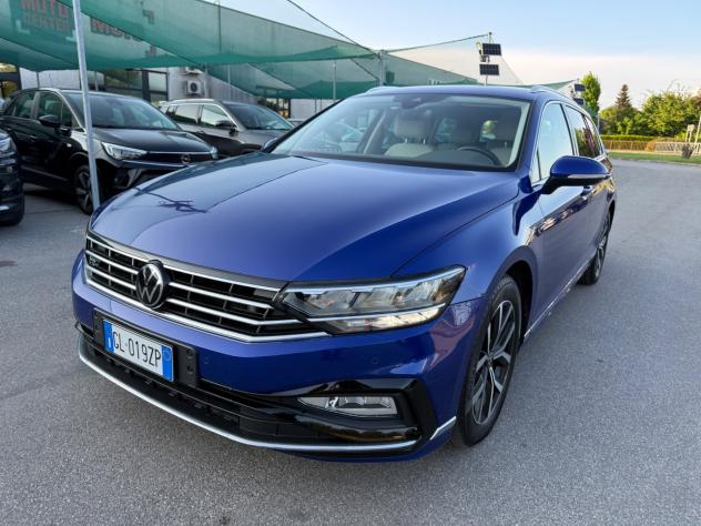Volkswagen Passat Sw R LINE 2.0 200 CV DSG Executive