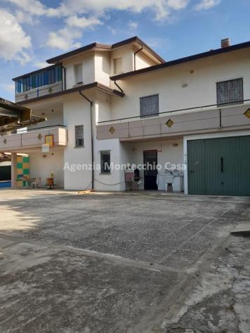 Villa singola di ampie dimensioni con scoperto esclusivo. - Foto 3