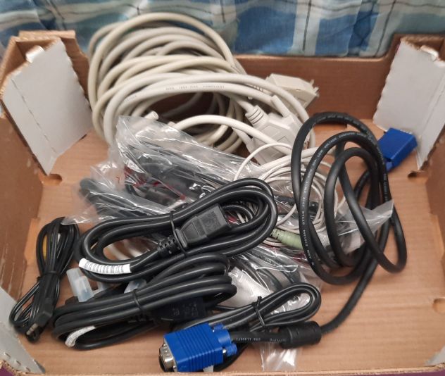 Cavi per rete, computer e stampanti