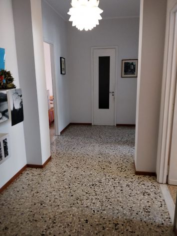 CERCASI 1 STUDENTESSA per l’affitto di 1 camera singola in zona Lingotto - Foto 7