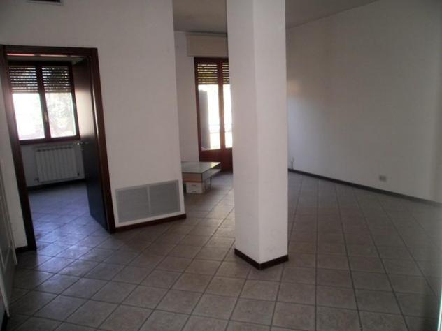 appartamento in vendita a Carrara in zona Avenza