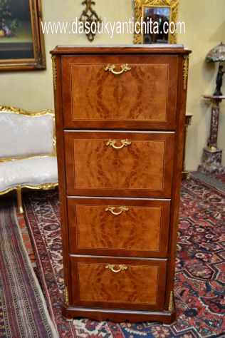 Scarpiera stile Napoleone III a quattro ripiani