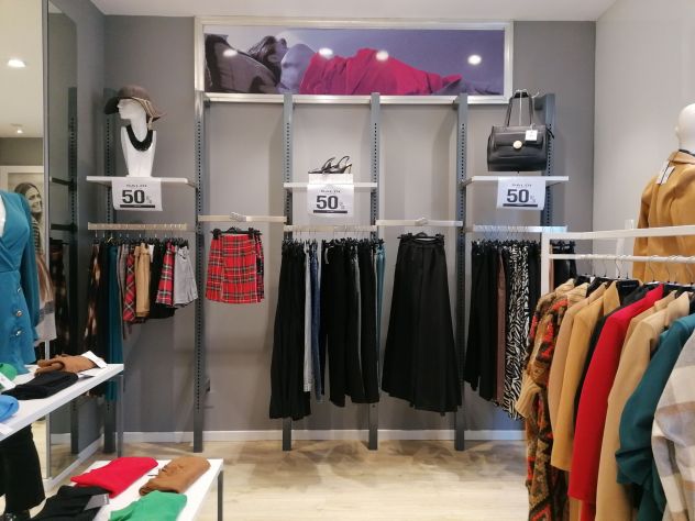 ARREDO GRIGIO IN FERRO 34654