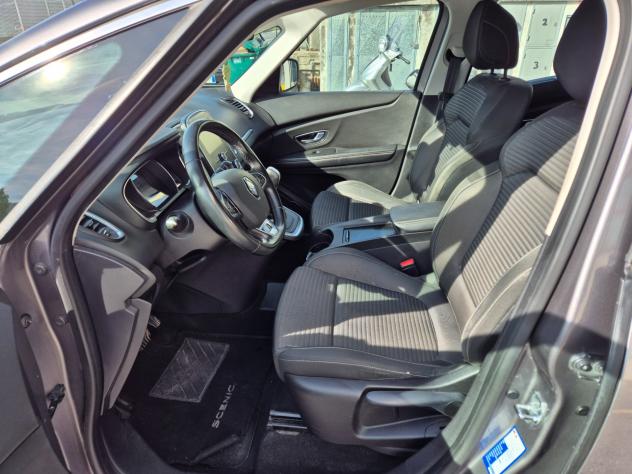 Renault Scenic Scic TCe 140 CV EDC FAP Intens - Foto 8