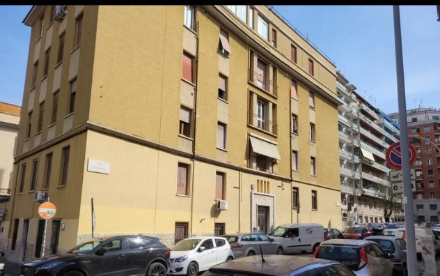 RE DI ROMA MONOLOCALE UTENZE INCLUSE - Foto 6