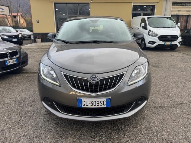 Lancia Ypsilon 1.0 FireFly 5 porte S&S Hybrid Silver Plus - Foto 2