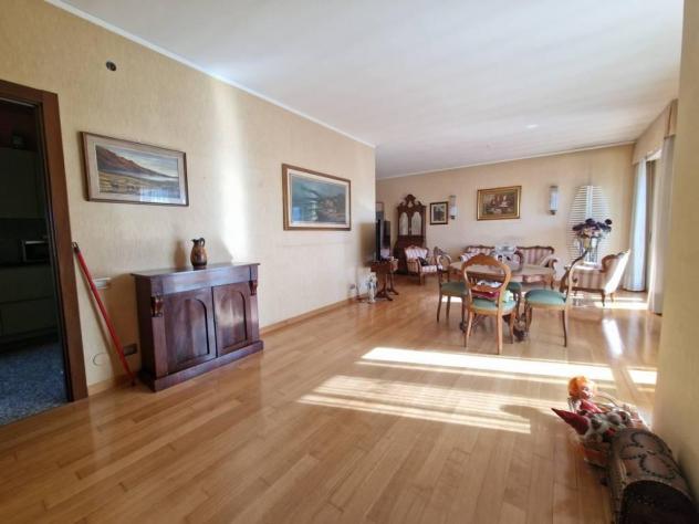Attico in vendita a Marina di Carrara - Carrara 180 mq Rif: 1400350