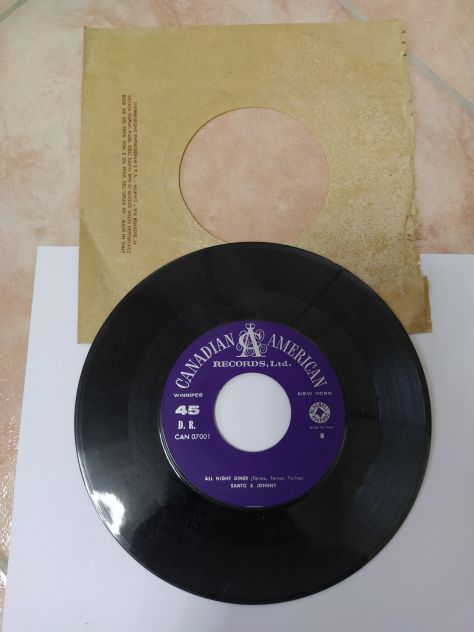 R84 -SANTO &amp; JOHNNY