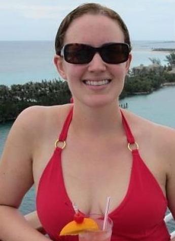 Donna di Chieti, 32 anni.  Fisico Tettona Tel: