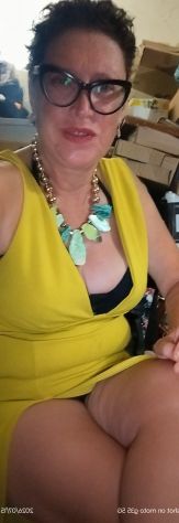 Donna cerca uomo Tel:3717462427
