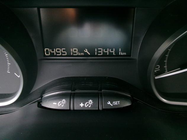 Peugeot 208 208 5p 1.2 puretech Allure s&s 82cv neopatentati - Foto 9