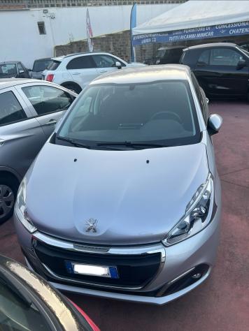 Peugeot 208 PureTech 82 5p. GPL Allure - Foto 2