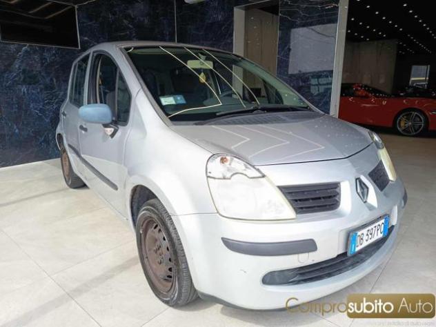 RENAULT Modus 1.2 16V Confort Dynamique rif. 24021519 - Foto 2