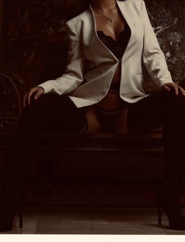 Massaggiatrice tantra dolce e sensuale - Foto 2 Tel:3200937558