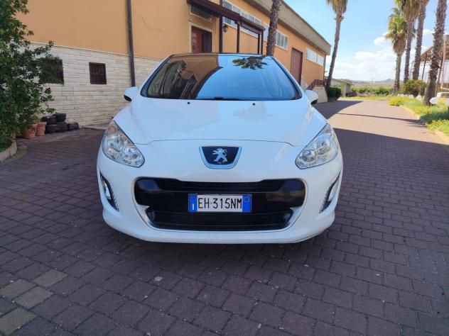 Peugeot 308 1.6 8V e-HDi 112CV Stop&Start 5p. Allure - Foto 3