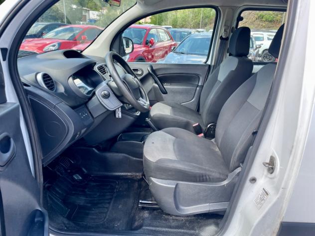 Renault Kangoo MAXI dCi 115CV AUTOCARRO 4 POSTI - Foto 7