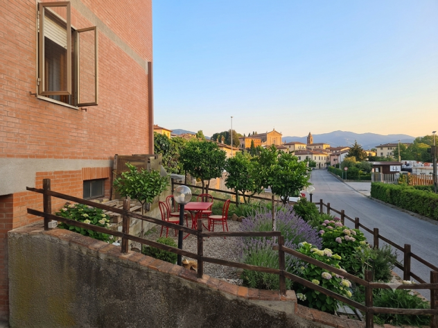 🏡 SAN ROCCO A PILLI – LUMINOSO 5 VANI ALL'UNTIMO PIANO , GARAGE E GIARDINO - Foto 6