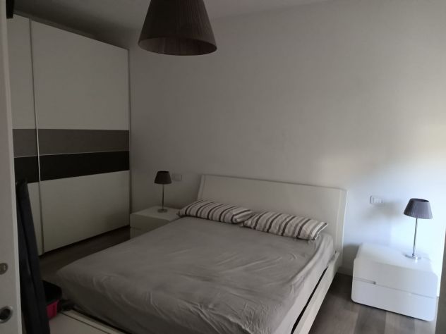 Arredamento completo appartamento moderno – cucina, camere, soggiorno - Foto 3
