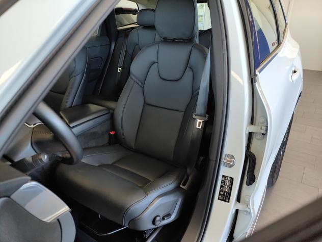 Volvo XC60 T6 Recharge Plug-in AWD Tetto Pelle Camera+Sensori - Foto 4