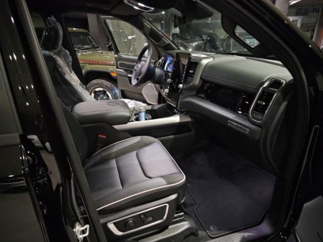 RAM 1500 3.0L I6 HURRICANE LARAMIE NIGHT PREMIUM FULL OPT rif. 23069904 - Foto 10