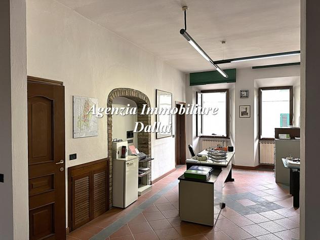 Scarperia - Importante ufficio con terrazzi - Foto 9