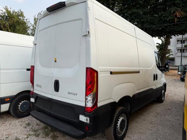 IVECO Daily 35S12V 2.3 HPT PM-SL-TA Furgone rif. 24069944 - Foto 4