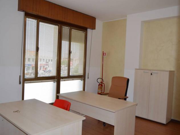 Verona vendesi ufficio 4 vani 100 Mq