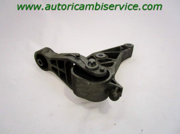 13117089 SUPPORTO MOTORE OPEL MERIVA A 1.4 G 66KW 5M 5P (2010) RICAMBIO USATO 13117088