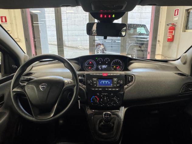 Lancia Ypsilon 1.0 FireFly 5 porte S&S Hybrid Ecochic Gold - Foto 8
