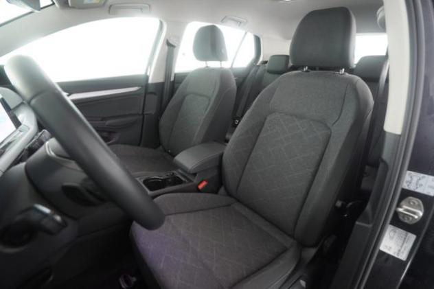 VOLKSWAGEN Golf Golf 1.0 eTSI EVO DSG Life rif. 23697880 - Foto 9