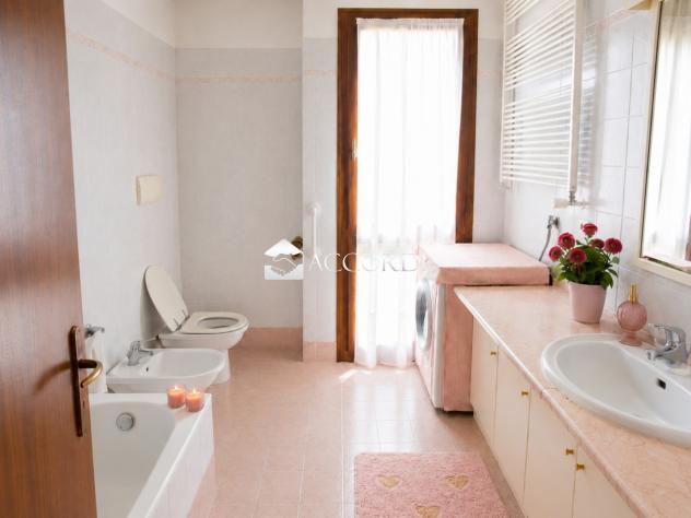 APPARTAMENTO di 3 vani e di 115 mq (MONTEBELLUNA) rif. PE17 - Foto 8