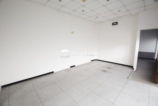 ATTIVITA'/LIC.COMMERCIALE di 5 vani e di 147 mq (PEDEROBBA) rif. SW154 - Foto 4