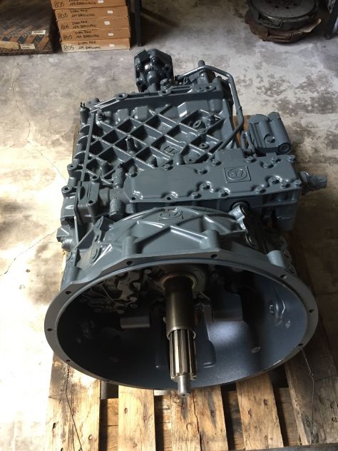 Cambio ZF IVECO REVISIONATO 16S151 CON POMPA RAPP. 16.47-1.00 8851702