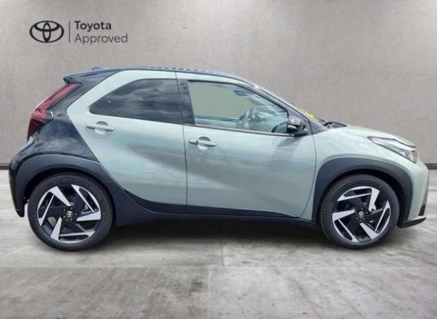 TOYOTA Aygo X PREMIUM 1.5 Hybrid 115 CV 5 porte rif. 23962260 - Foto 2