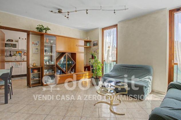 Appartamento di 87 m² con 3 locali e box auto in vendita a Castronno - Foto 2